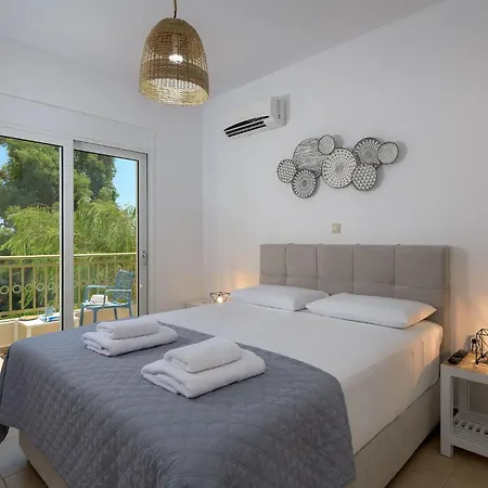 度假居 Liebevoll Ausgestattetes Haus In Ruhiger Lage Mit Beheiztem Pool Und Meerblick By Interhome