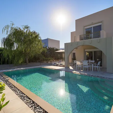 Casa vacanze Liebevoll Ausgestattetes Haus In Ruhiger Lage Mit Beheiztem Pool Und Meerblick By Interhome Gennadi