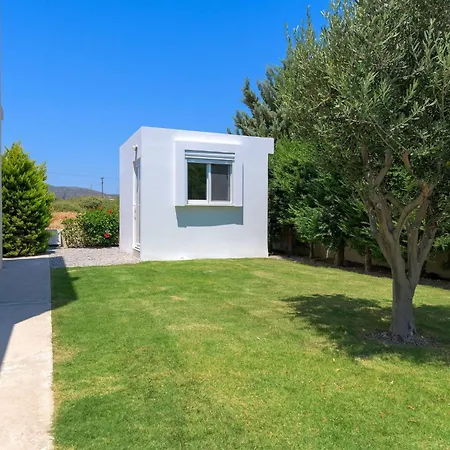 Casa vacanze Liebevoll Ausgestattetes Haus In Ruhiger Lage Mit Beheiztem Pool Und Meerblick By Interhome Gennadi