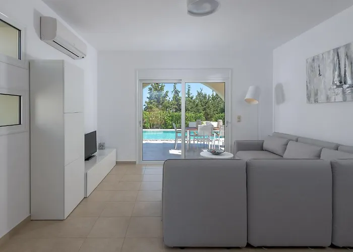 Liebevoll Ausgestattetes Haus In Ruhiger Lage Mit Beheiztem Pool Und Meerblick By Interhome * Gennadi
