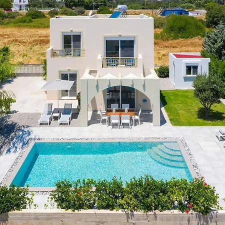 Liebevoll Ausgestattetes Haus In Ruhiger Lage Mit Beheiztem Pool Und Meerblick By Interhome Gennadi