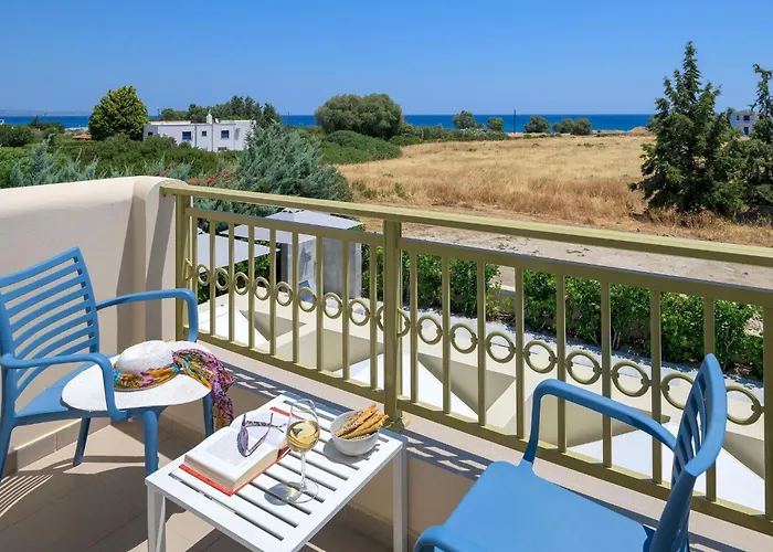 Liebevoll Ausgestattetes Haus In Ruhiger Lage Mit Beheiztem Pool Und Meerblick By Interhome