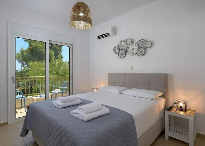 Semesterbostad Liebevoll Ausgestattetes Haus In Ruhiger Lage Mit Beheiztem Pool Und Meerblick By Interhome